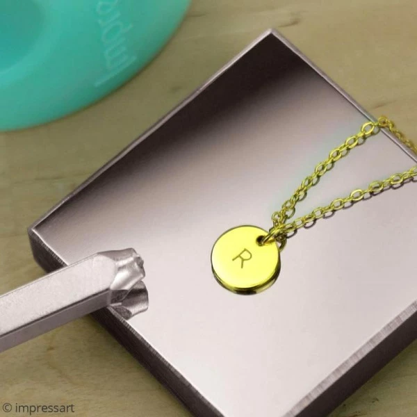 Acheter ✔️ ImpressArt Outils De Gravure ImpressArt Support Bloc En Acier Pour Gravure De Métal - 5 X 5 Cm (petit Modèle) 🌟 4 Acheter ✔️ ImpressArt Outils De Gravure ImpressArt Support Bloc En Acier Pour Gravure De Métal - 5 X 5 Cm (petit Modèle) 🌟 – Image 3